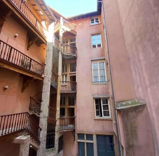 Old Town - Vieux -50 M2 Flat 아파트