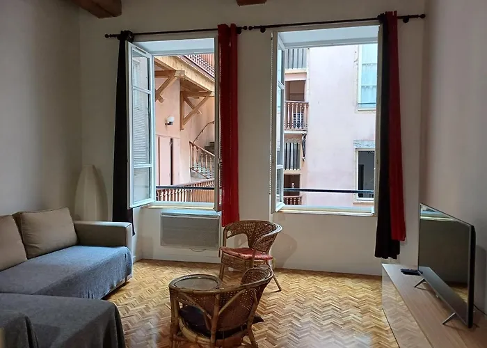 Old Town - Vieux -50 M2 Flat *
